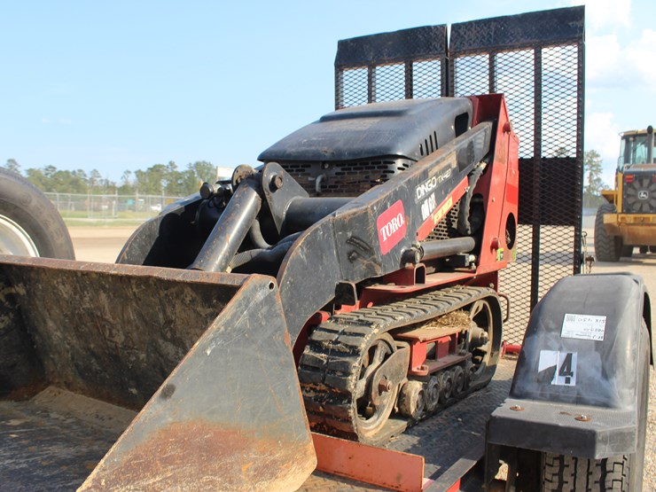 2019-toro-dingo-tx427-image-11
