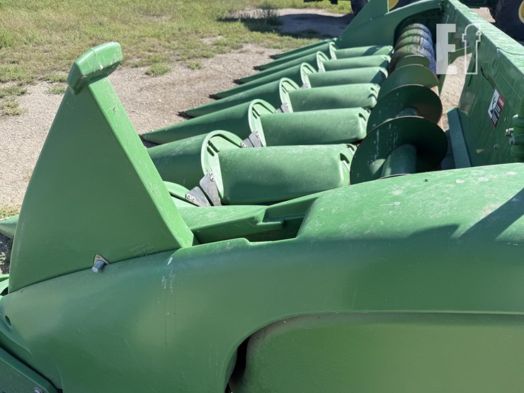 2012-john-deere-608c-image-15