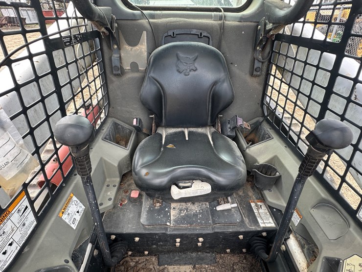 2014-bobcat-t750-image-51