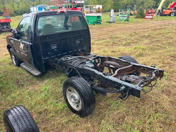 2005-ford-f350-image-4