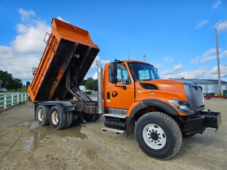 #381-•-2009-ih-7500-tandem-axle-dump-truck-image-20