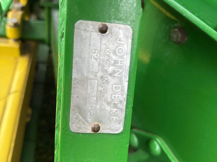john-deere-420c-image-30