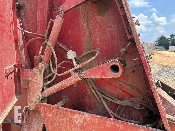 case-ih-8430-image-8