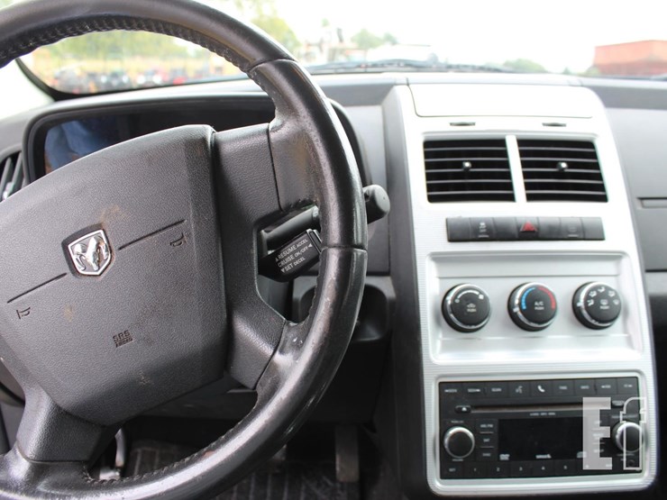 2010-dodge-journey-image-8
