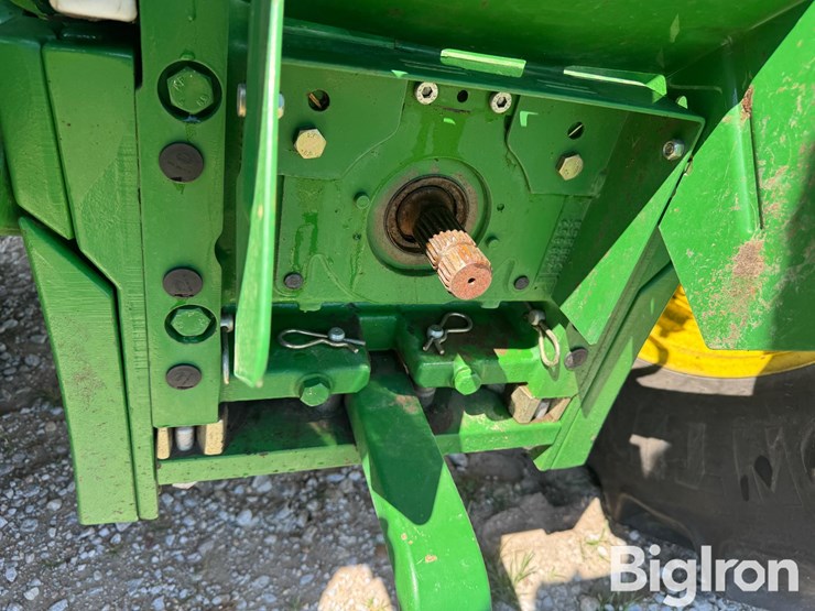 2014-john-deere-6125r-image-10