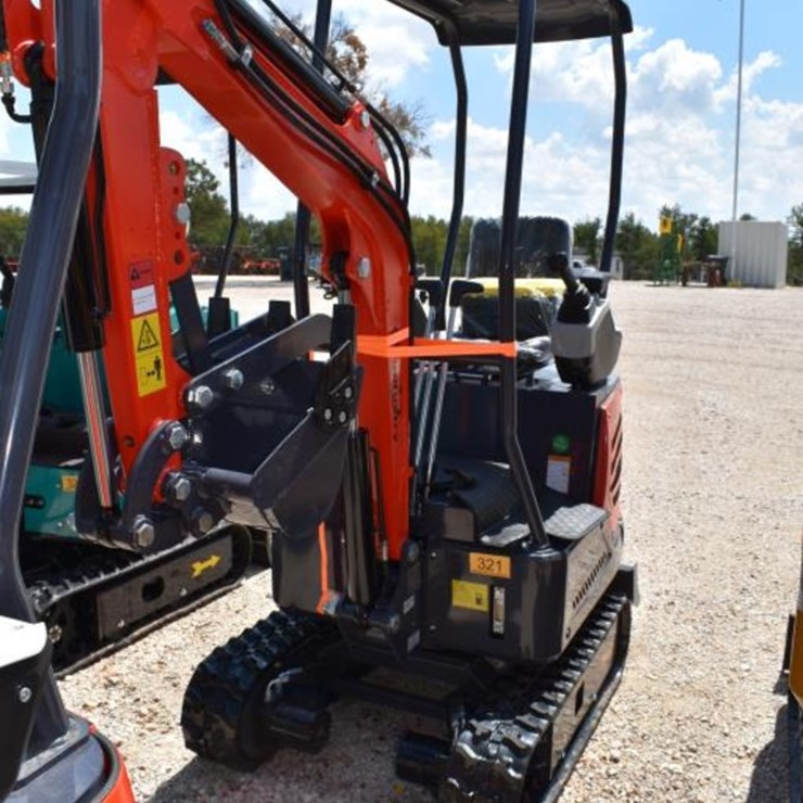 MX15RX MINI EXCAVATOR (SERIAL # MX15RX2025X001149) (K)