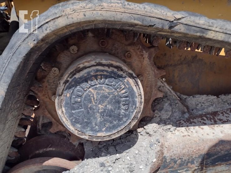 john-deere-329d-image-16