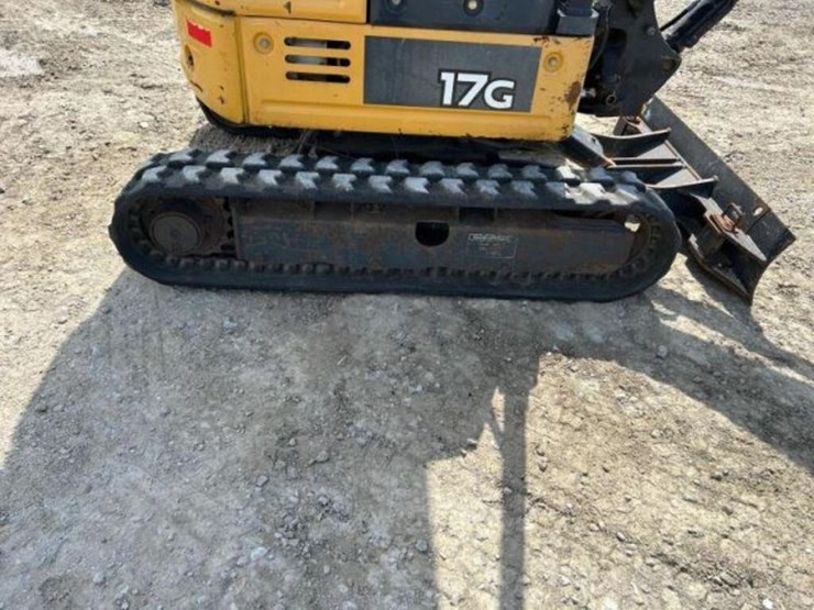 2016-deere-17g-image-36