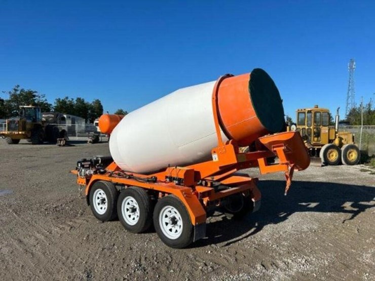 2024-2-cubic-meter-tow-behind-tri/a-concrete-mixer-image-4