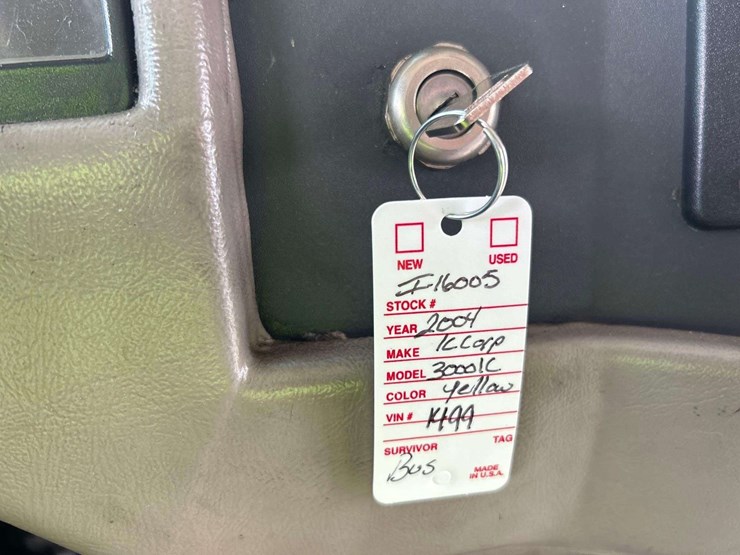2004-ic-corporation-3000ic-school-bus-image-22