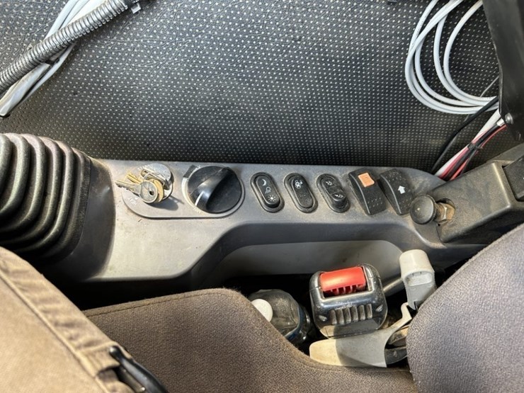 2018-komatsu-pc490-lc-11-image-38