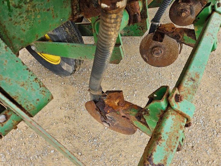 john-deere-7000-image-14