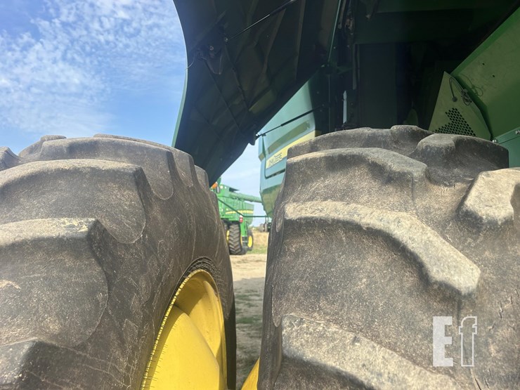 2015-john-deere-s680-image-31