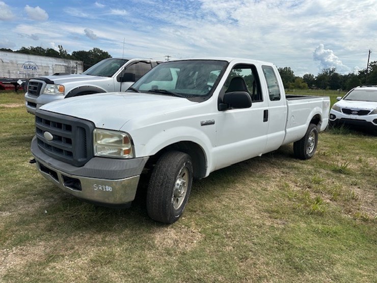 2005-ford-f250-image-1