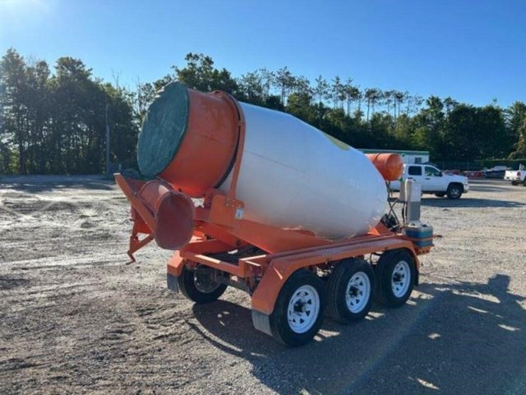 2024-2-cubic-meter-tow-behind-tri/a-concrete-mixer-image-6