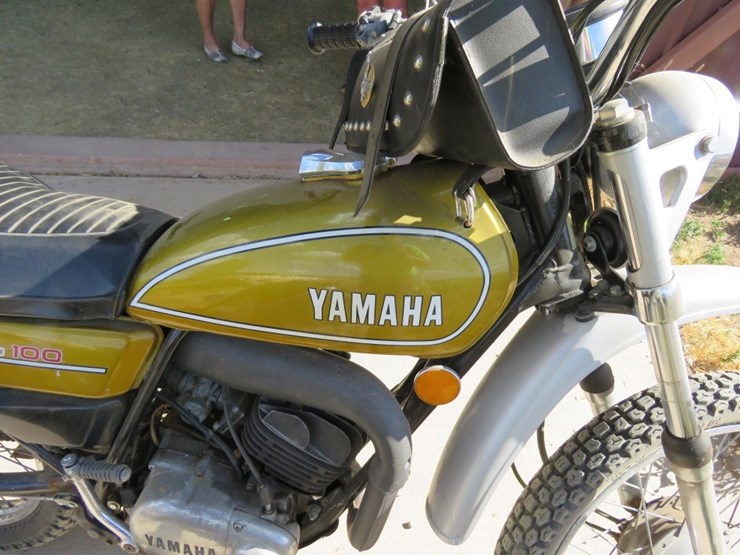 1974-yamaha-enduro-100-motorcycle-image-4