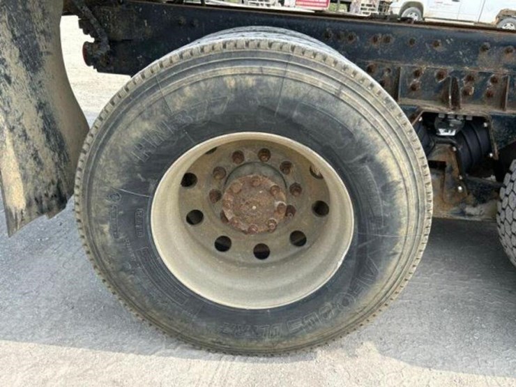 2005-volvo-tri/a-dump-truck-4v5k99gh55n391882-image-76