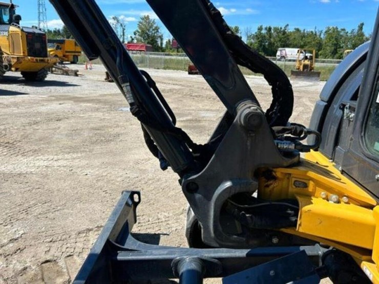 2023-deere-50g-image-36