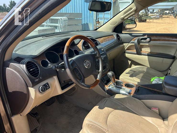 2011-buick-enclave-image-11