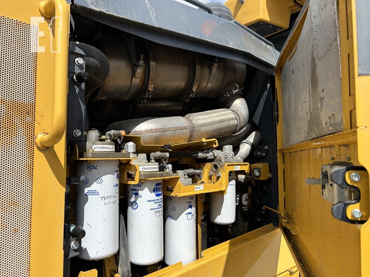 2018-deere-872gp-image-52