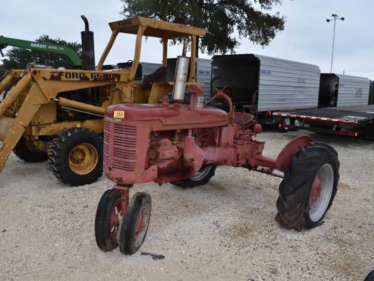 farmal-b-tractor-(serial-#-167276)-(nk)-image-1