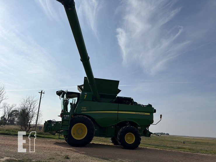 2021-john-deere-s790-image-10