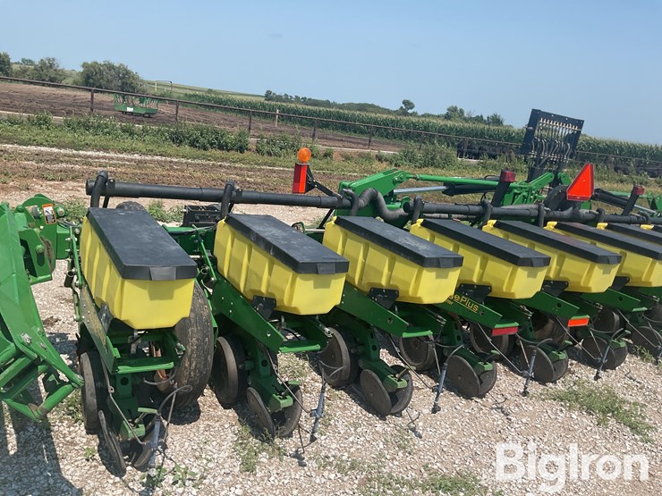 john-deere-1720-image-7