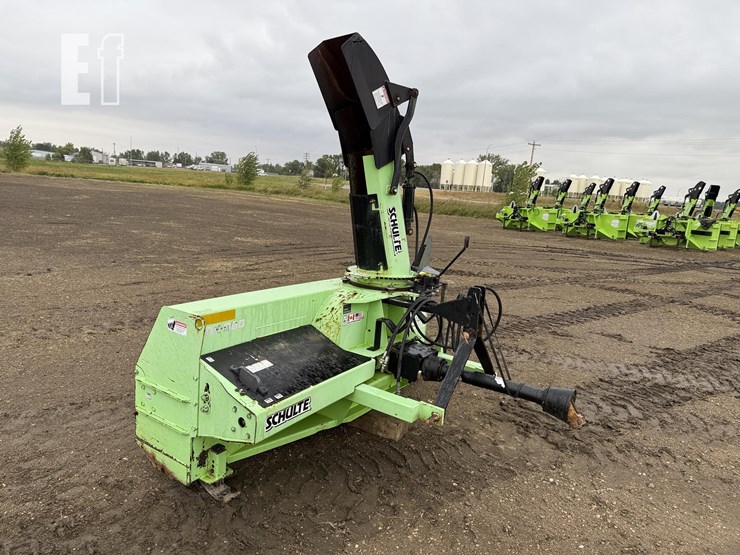2009-schulte-snow-blower-image-4
