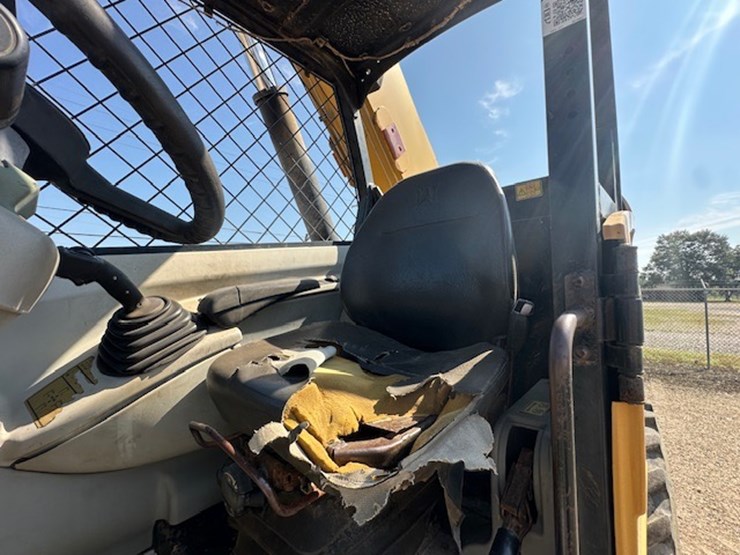 2005-caterpillar-th360b-image-55