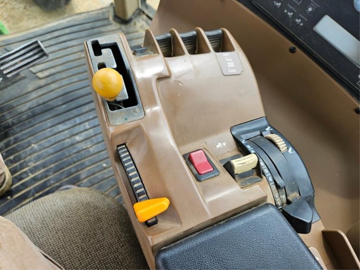 john-deere-8200-image-28