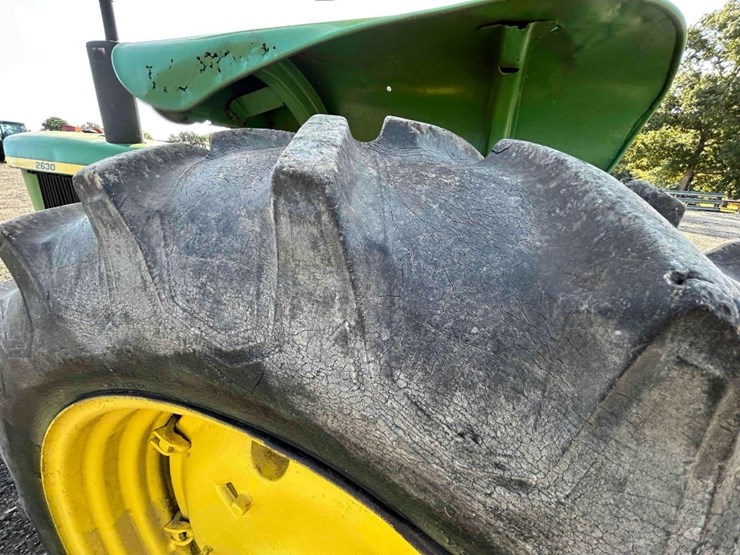 1974-john-deere-2630-image-17