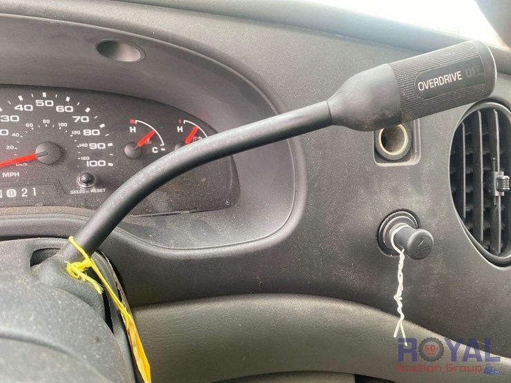 2006-ford-e350-image-16