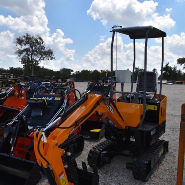 MIVA VA13 MINI EXCAVATOR (SERIAL # 13J250721) (K)
