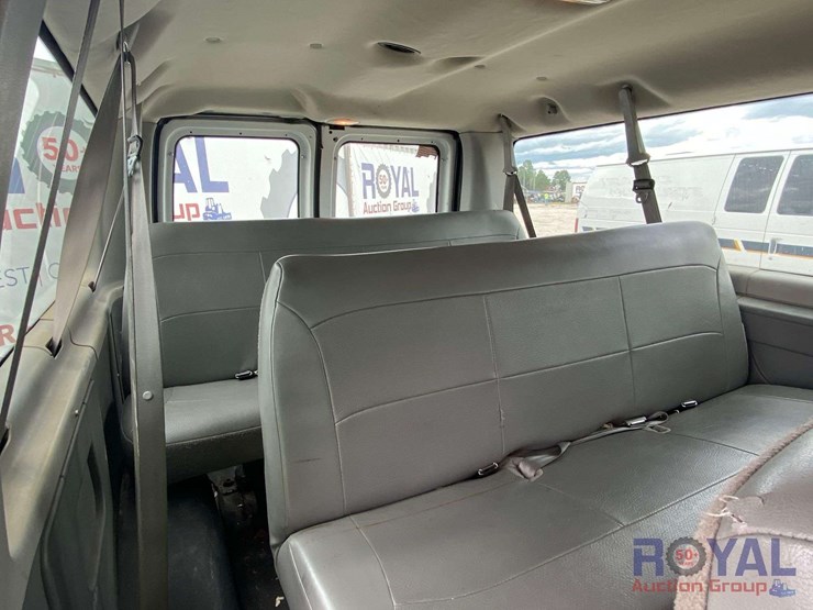 2006-ford-e350-image-28