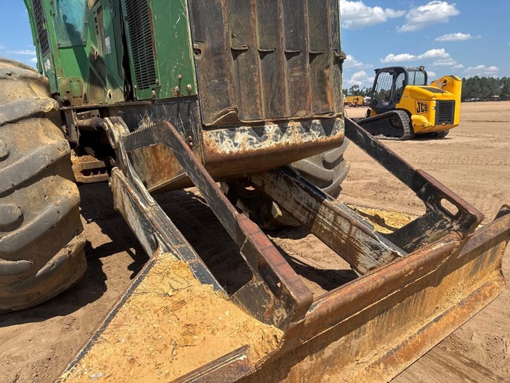 2010-deere-648h-image-19