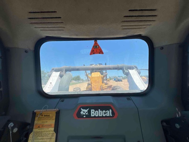2021-bobcat-t66-image-37