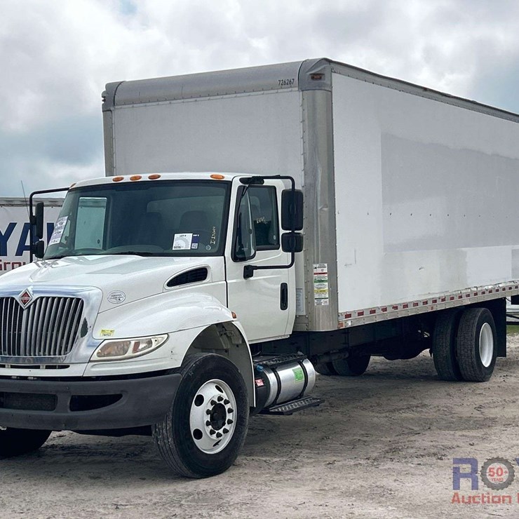 2017 INTERNATIONAL DURASTAR 4300