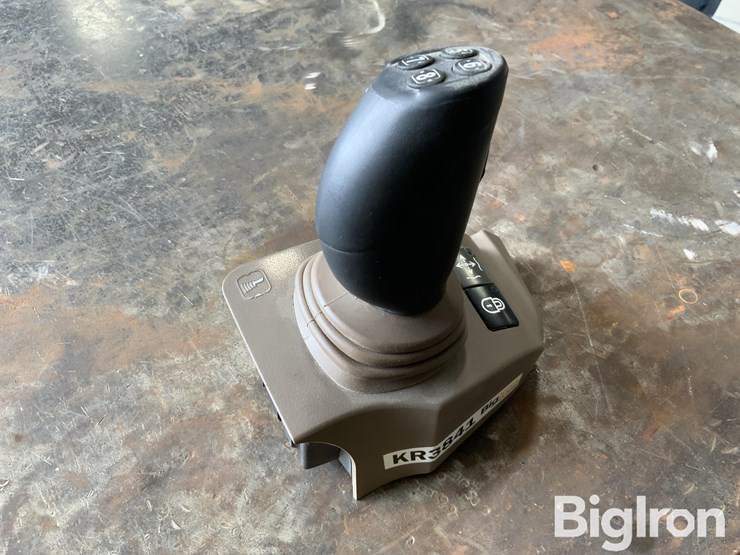 john-deere-re573554-command-arm-5-functional-joystick-control-image-3