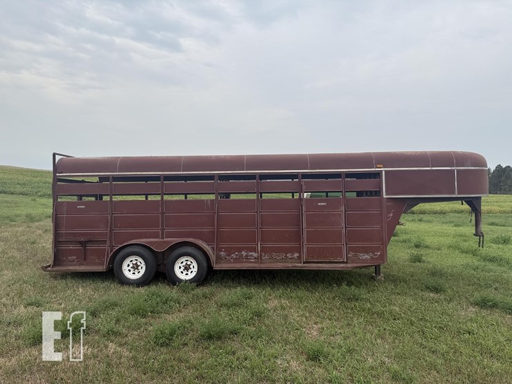 stock-trailer-image-4