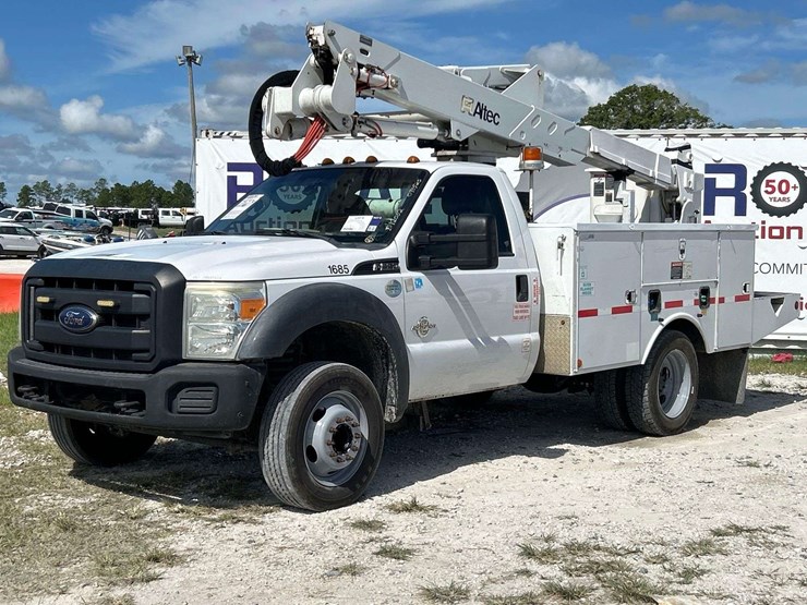 2014-ford-f550-image-1