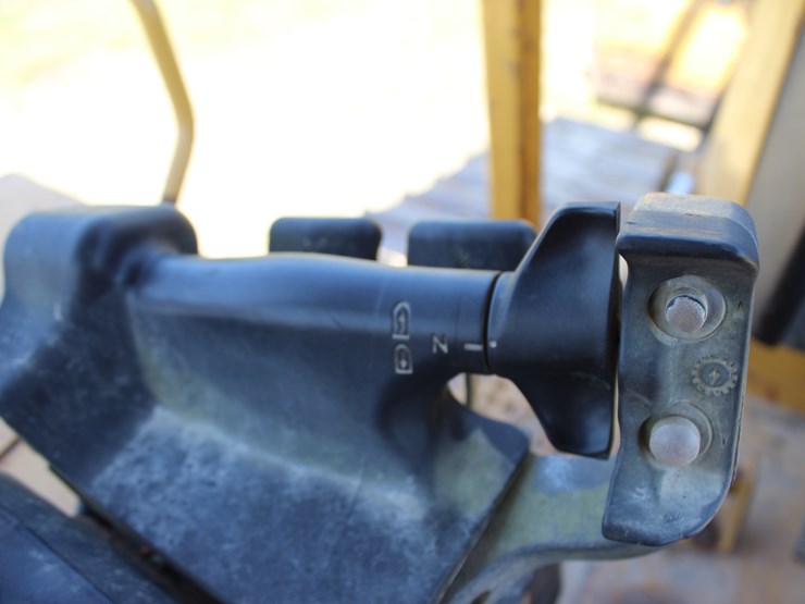 caterpillar-d5m-xl-image-15