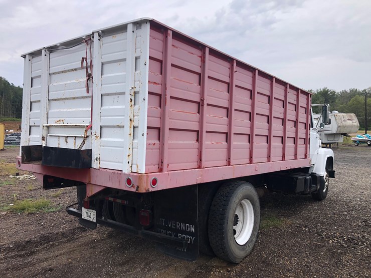 ford-7000-image-4
