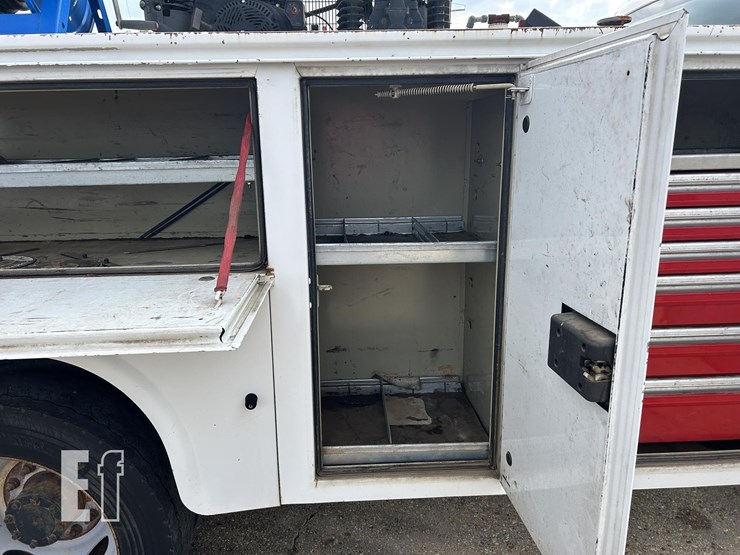2016-ford-f550-sd-image-19