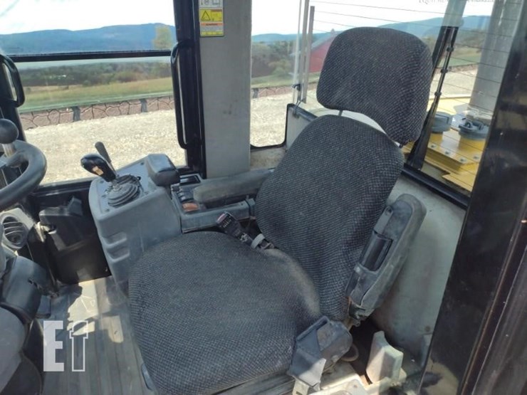 caterpillar-930g-image-13