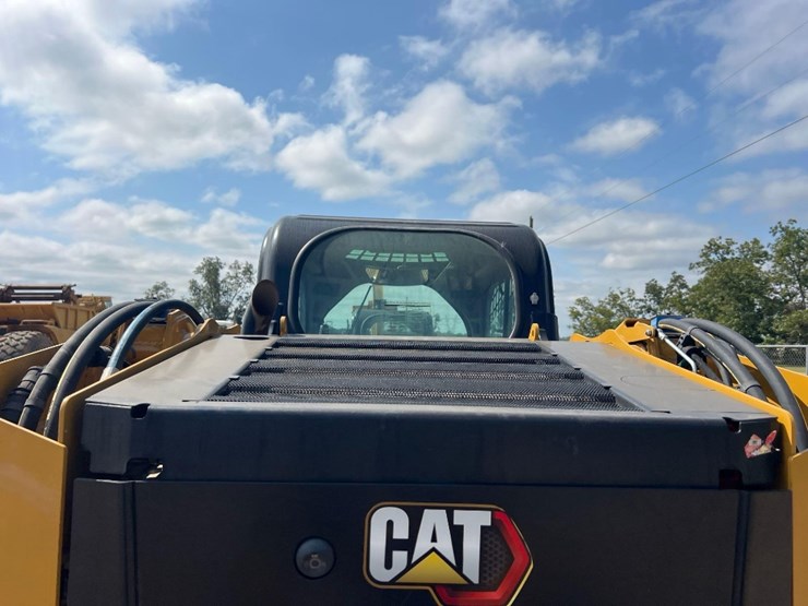 2020-caterpillar-279d3-image-14