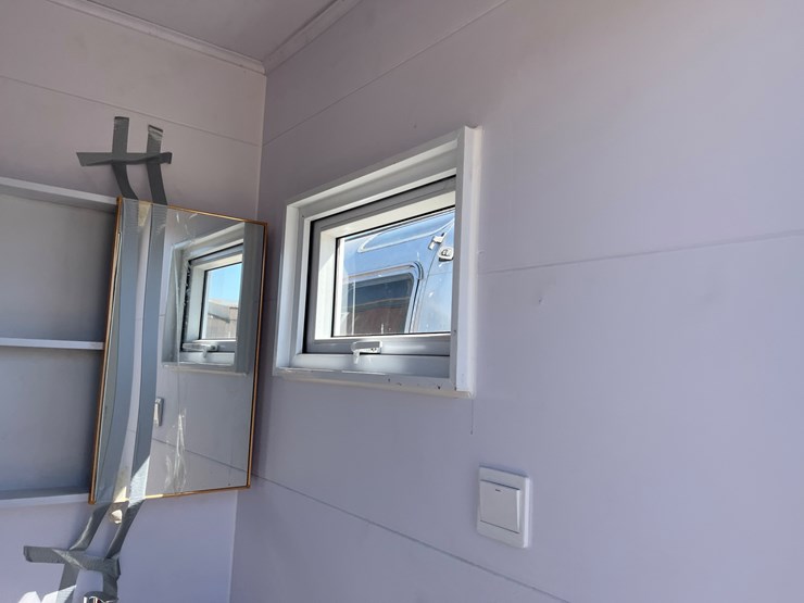 #1319-•-portable-restroom-image-11