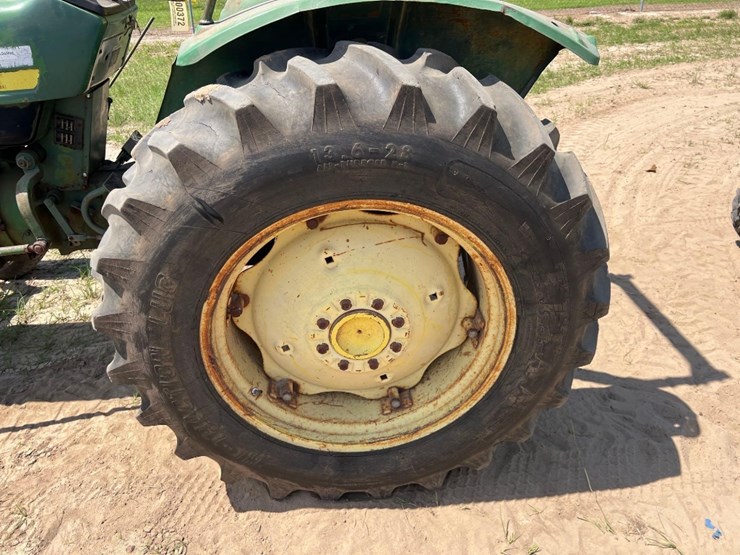 john-deere-1050-image-12