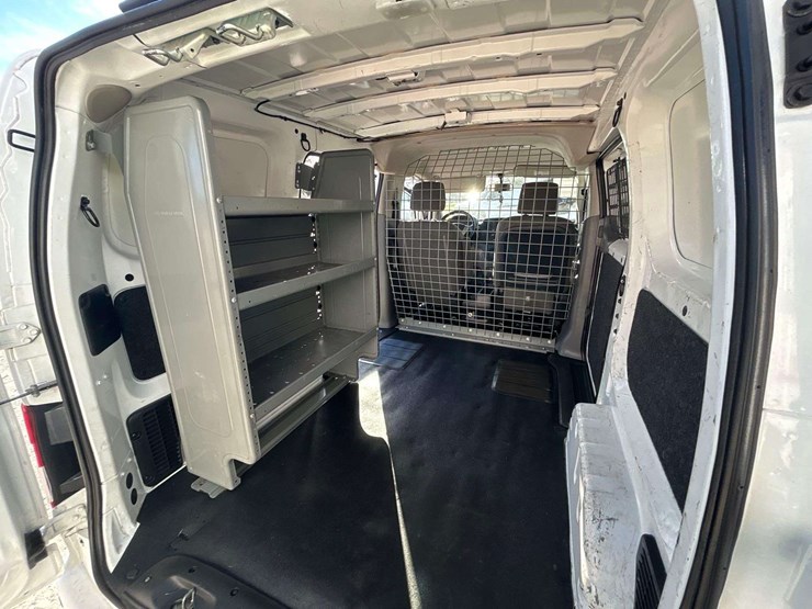 2020-nissan-nv200-image-21