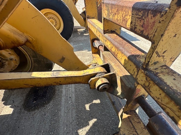 #2286-•-tcm-835-2-series-rubber-tire-loader-image-23