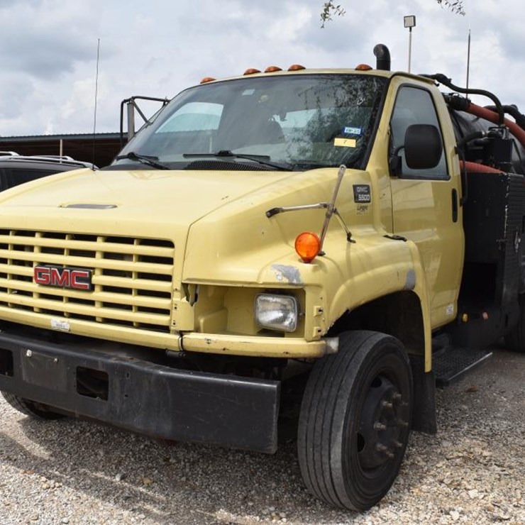 2009 GMC C550 TOP KICK PUMP TRUCK (VIN # 1GDJ5C1G29F412980) (SHOWING APPX 2